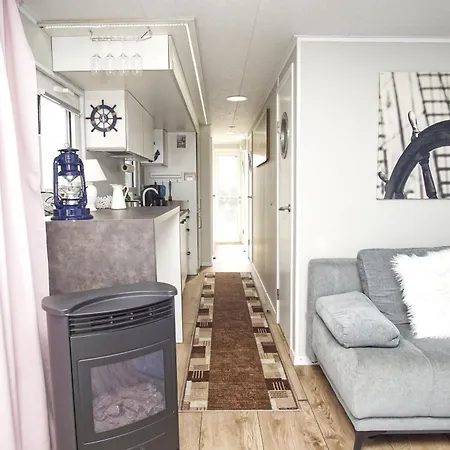 Casa vacanze Hausboot Lydia Mit Sauna Und Elektrokamin - Hausbooturlaub Auf Ruegen