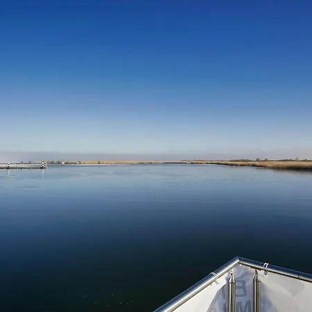 بيت للعطل Hausboot Lydia Mit Sauna Und Elektrokamin - Hausbooturlaub Auf Ruegen