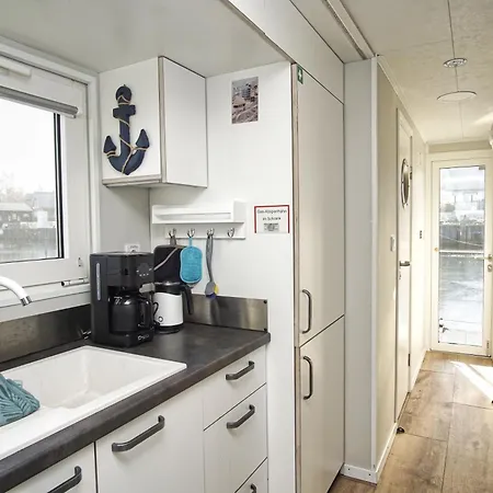 Casa vacanze Hausboot Lydia Mit Sauna Und Elektrokamin - Hausbooturlaub Auf Ruegen Gager