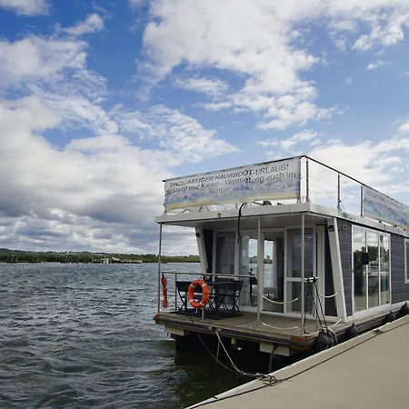 Hausboot Lydia Mit Sauna Und Elektrokamin - Hausbooturlaub Auf Ruegen بيت للعطل