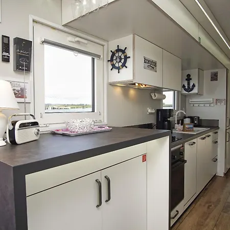 Hausboot Lydia Mit Sauna Und Elektrokamin - Hausbooturlaub Auf Ruegen * غيجير