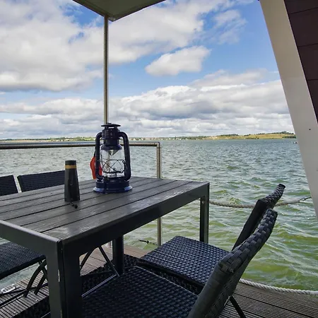 بيت للعطل Hausboot Lydia Mit Sauna Und Elektrokamin - Hausbooturlaub Auf Ruegen